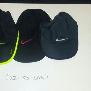 3 Nike hats